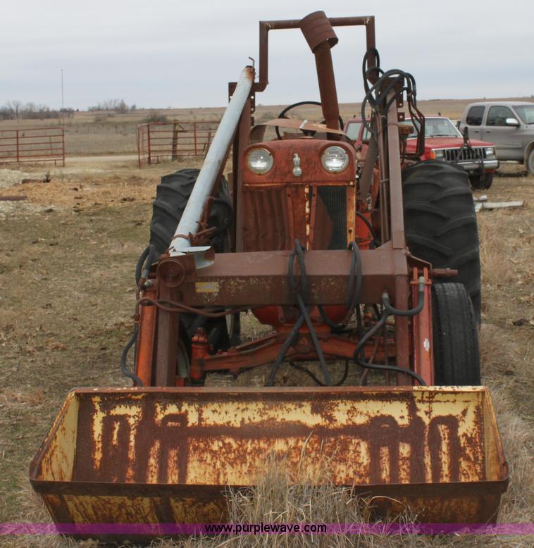 image for item A7179 1958 Case 812-B Case-O-Matic tractor