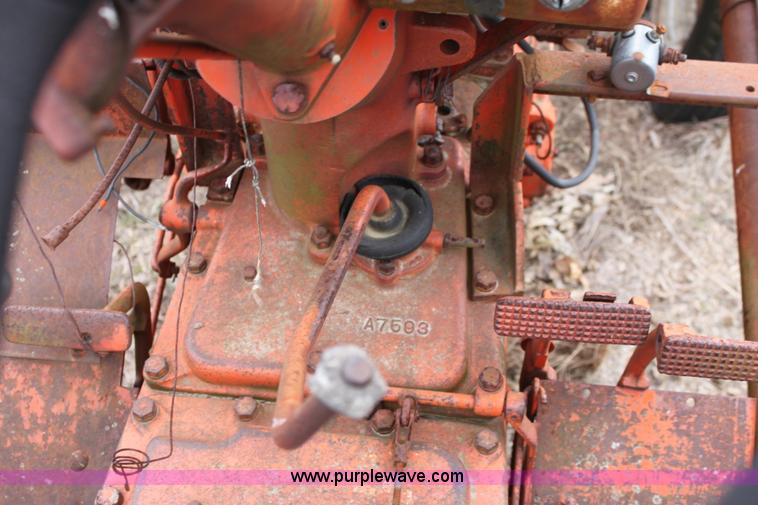 image for item A7179 1958 Case 812-B Case-O-Matic tractor