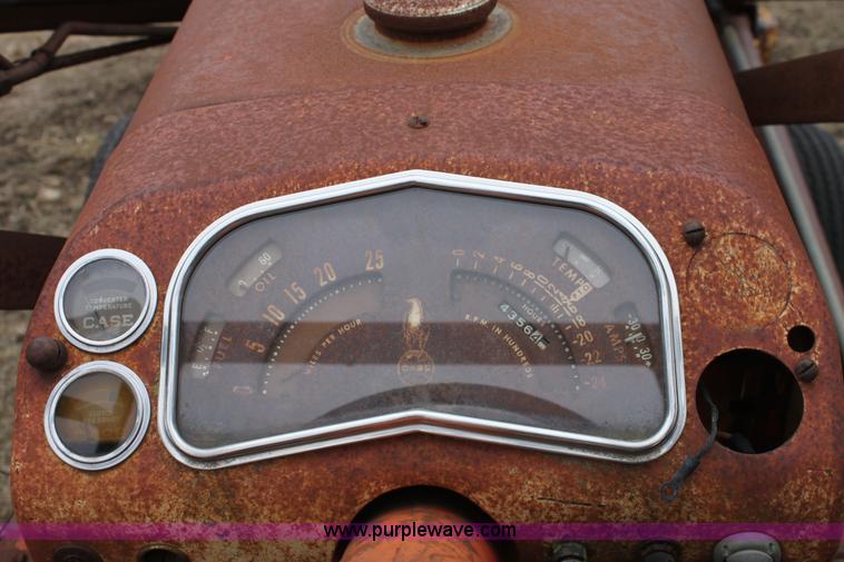 image for item A7179 1958 Case 812-B Case-O-Matic tractor