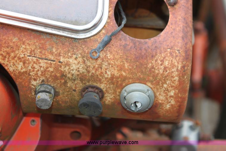 image for item A7179 1958 Case 812-B Case-O-Matic tractor