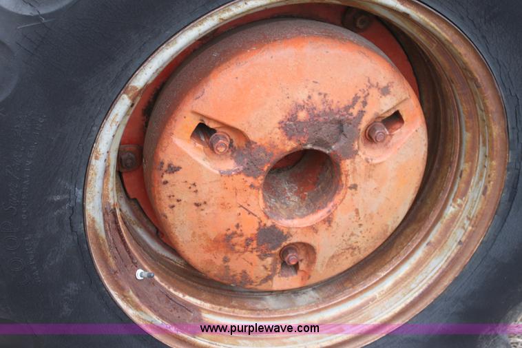 image for item A7179 1958 Case 812-B Case-O-Matic tractor