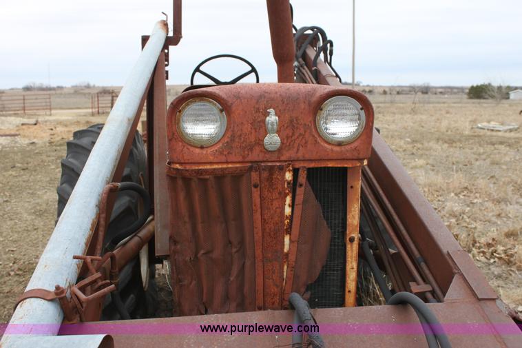 image for item A7179 1958 Case 812-B Case-O-Matic tractor