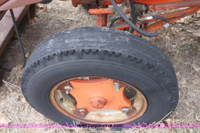 image for item A7179 1958 Case 812-B Case-O-Matic tractor