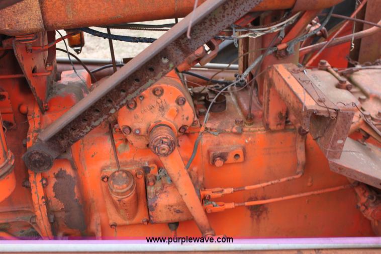 image for item A7179 1958 Case 812-B Case-O-Matic tractor