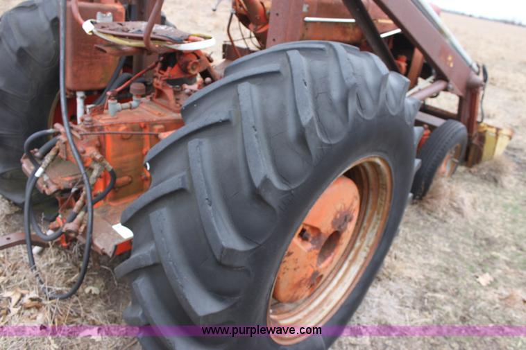 image for item A7179 1958 Case 812-B Case-O-Matic tractor