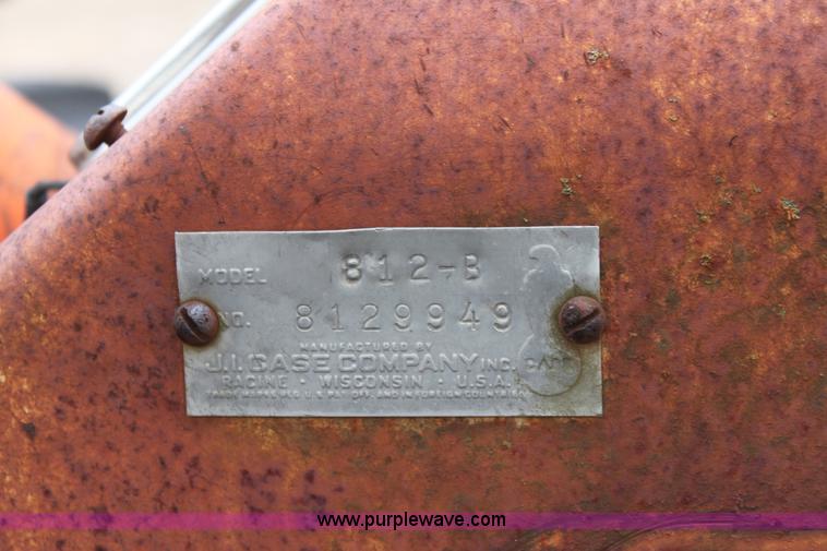 image for item A7179 1958 Case 812-B Case-O-Matic tractor