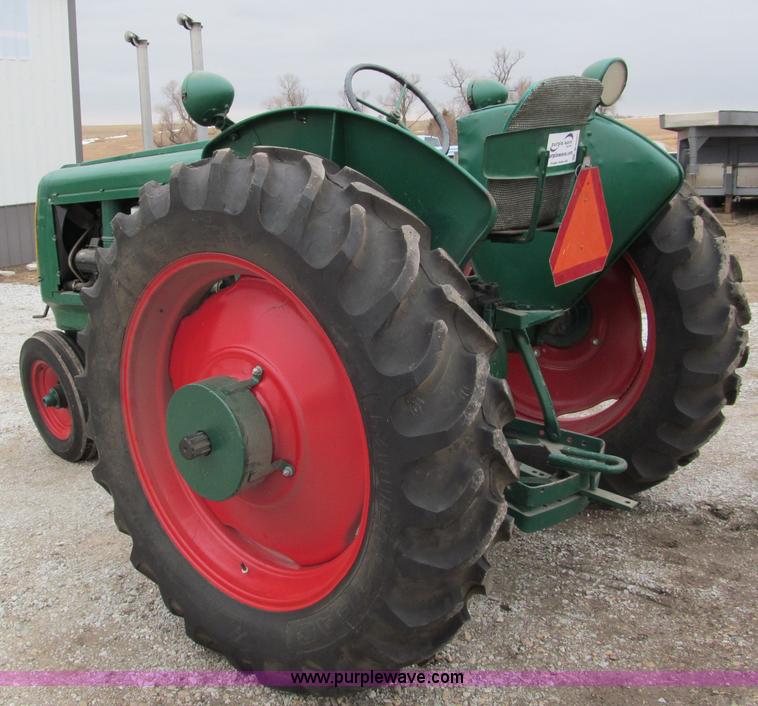 image for item B5097 1940 Oliver 70 row crop tractor