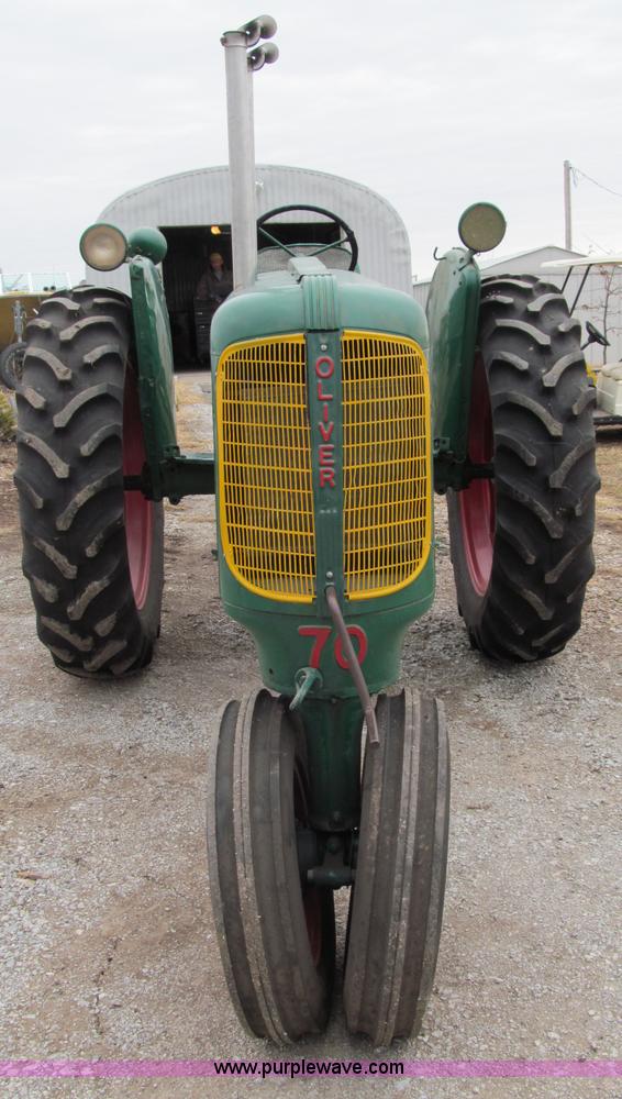 image for item B5097 1940 Oliver 70 row crop tractor