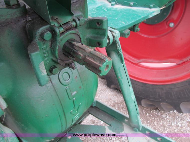 image for item B5097 1940 Oliver 70 row crop tractor