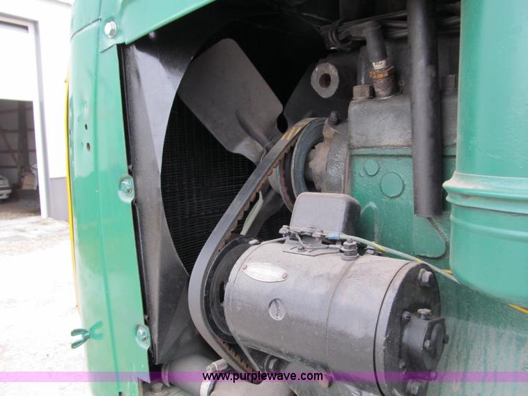 image for item B5097 1940 Oliver 70 row crop tractor