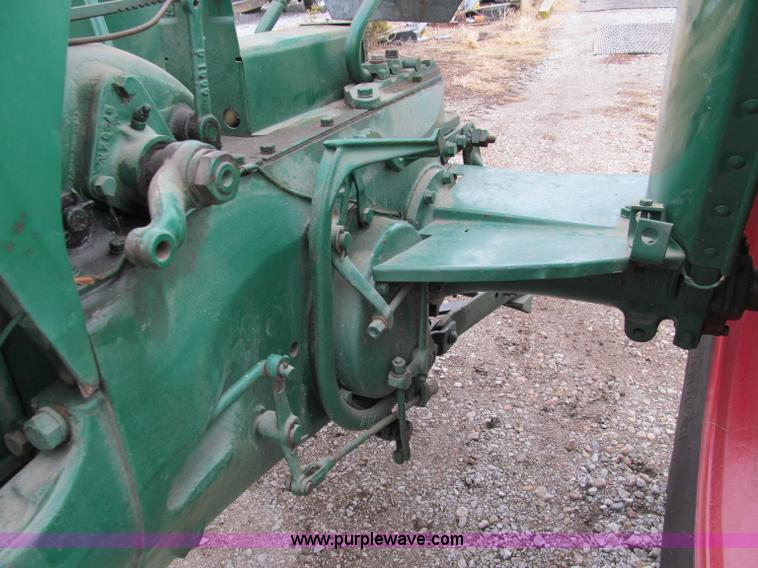 image for item B5097 1940 Oliver 70 row crop tractor