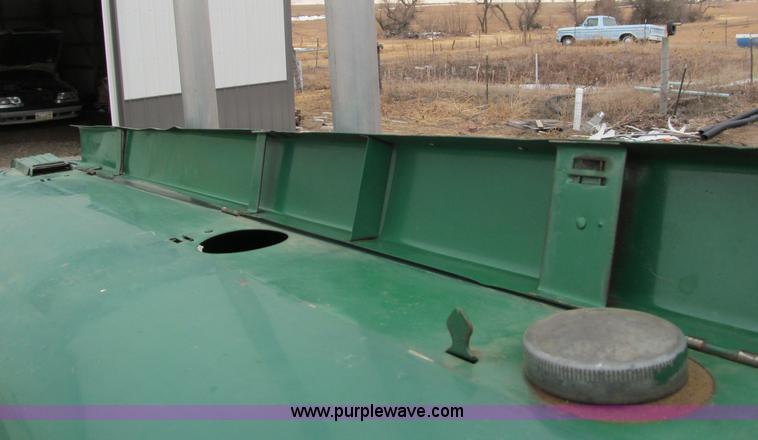 image for item B5097 1940 Oliver 70 row crop tractor