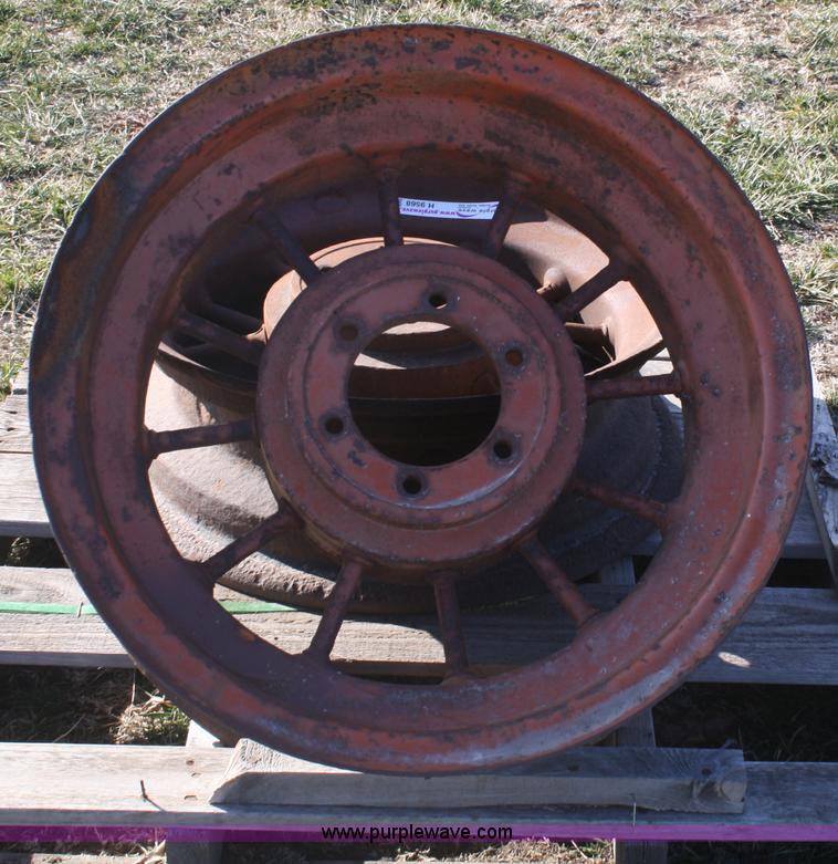 image for item H9568 Allis Chalmers round spoke wheels
