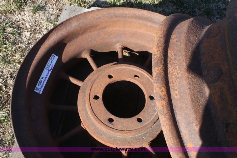 image for item H9568 Allis Chalmers round spoke wheels