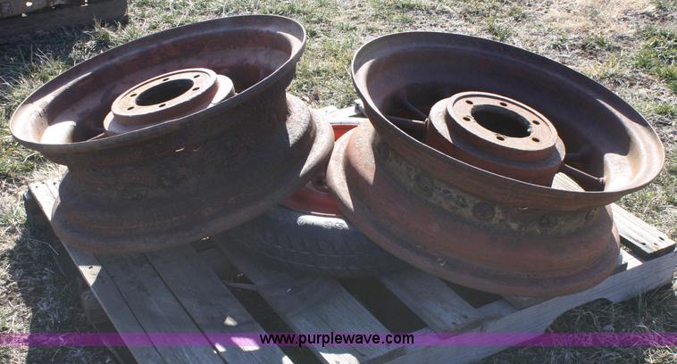 image for item H9569 Allis Chalmers round spoke wheels