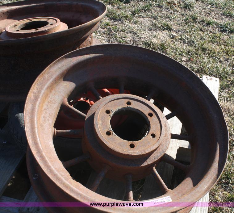 image for item H9569 Allis Chalmers round spoke wheels