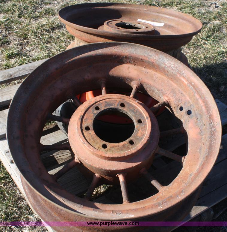 image for item H9569 Allis Chalmers round spoke wheels