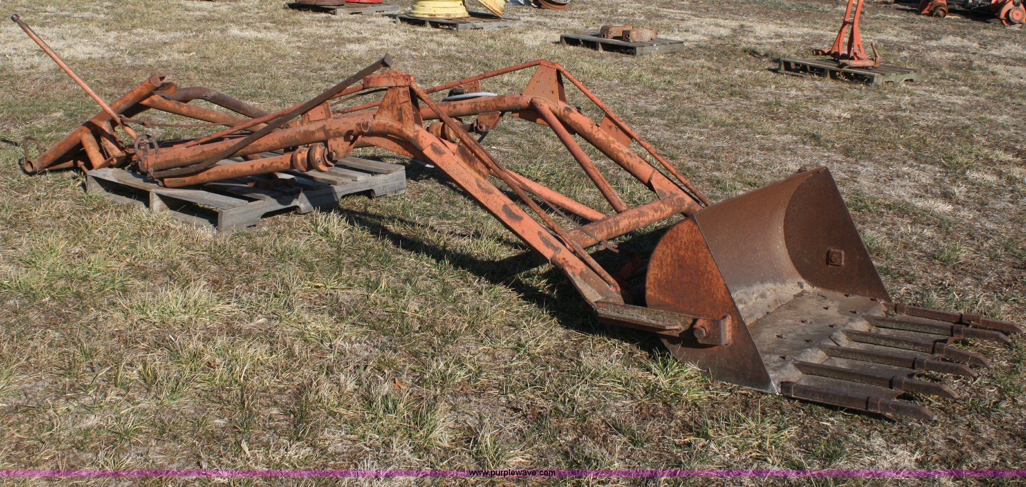 Allis Chalmers front loader with trip bucket in Pomona, KS Item A6671