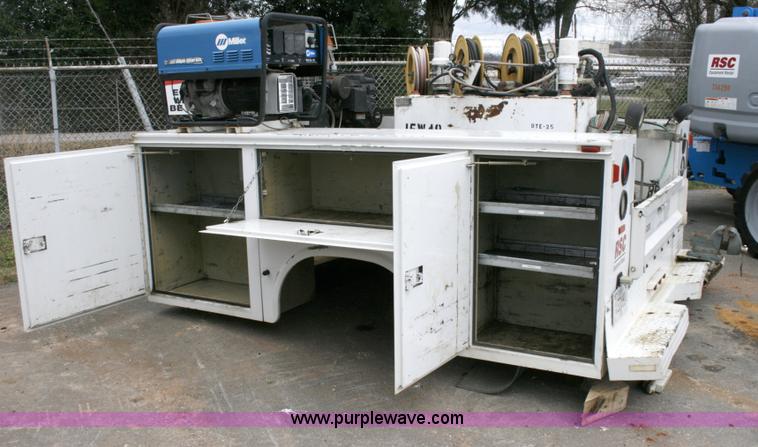 image for item 6068 2006 Knapheide 6108D54J service truck body