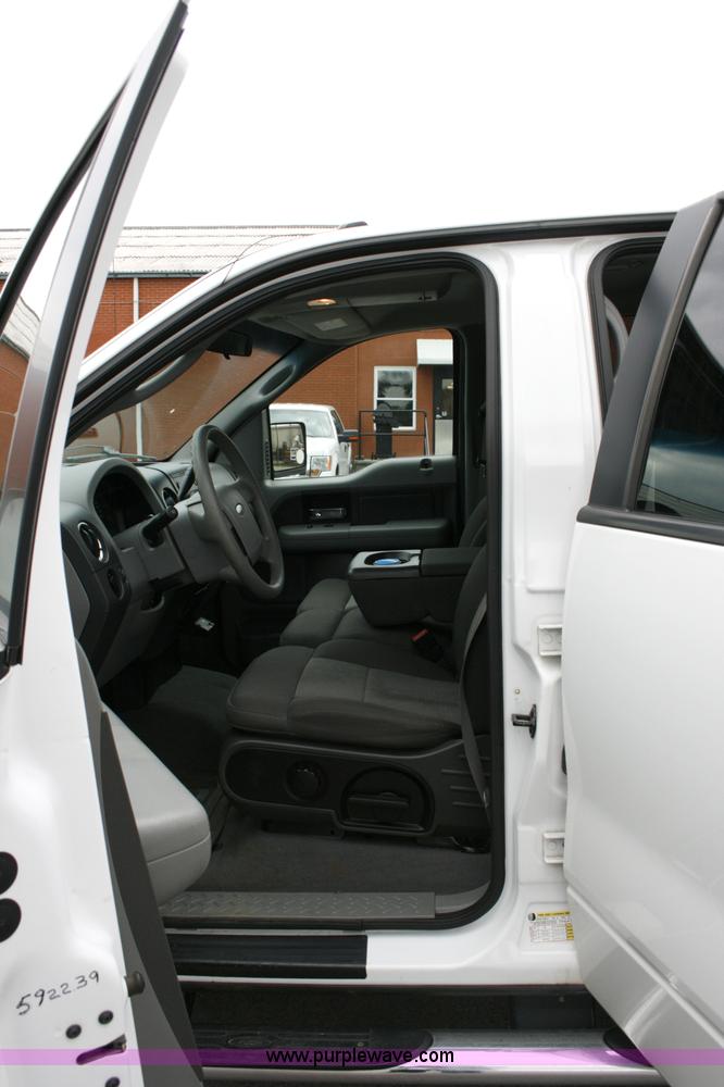 image for item 6069 2005 Ford F150 XLT pickup truck