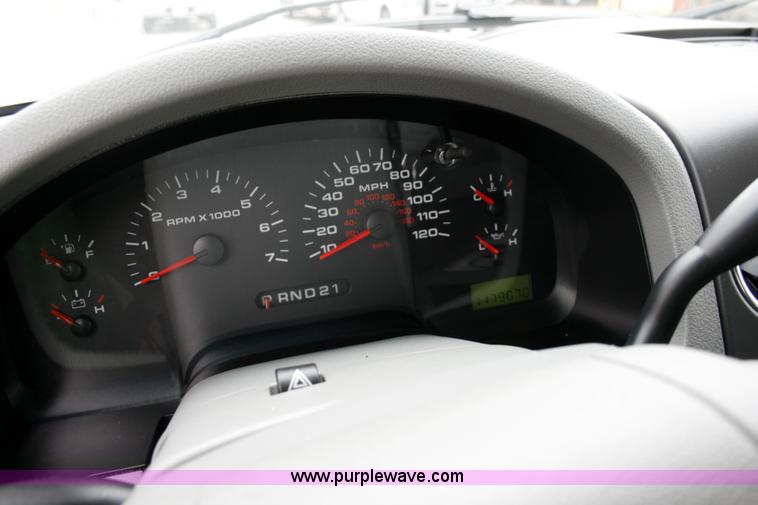 image for item 6069 2005 Ford F150 XLT pickup truck