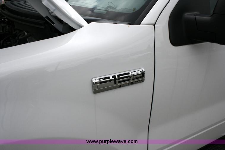 image for item 6069 2005 Ford F150 XLT pickup truck