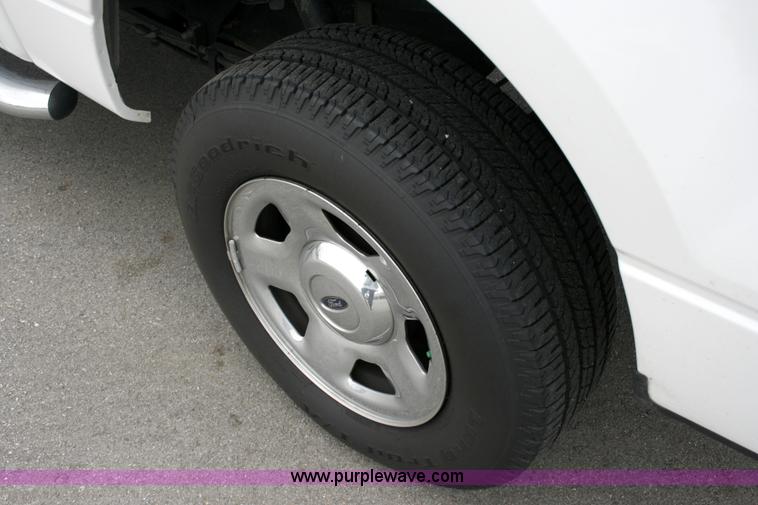 image for item 6069 2005 Ford F150 XLT pickup truck