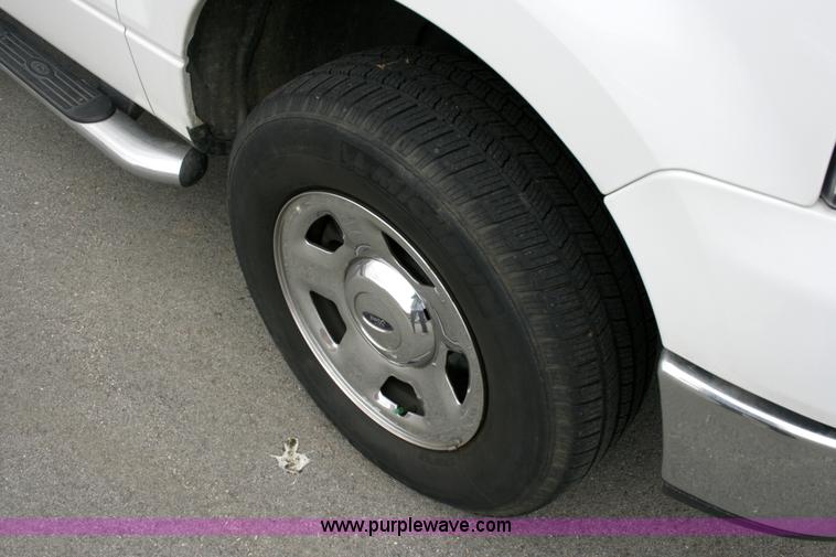 image for item 6069 2005 Ford F150 XLT pickup truck