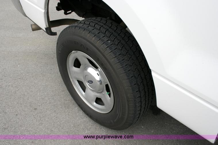 image for item 6069 2005 Ford F150 XLT pickup truck