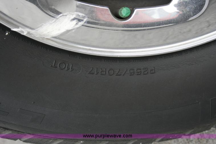 image for item 6069 2005 Ford F150 XLT pickup truck