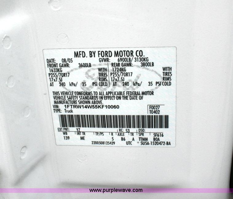 image for item 6069 2005 Ford F150 XLT pickup truck