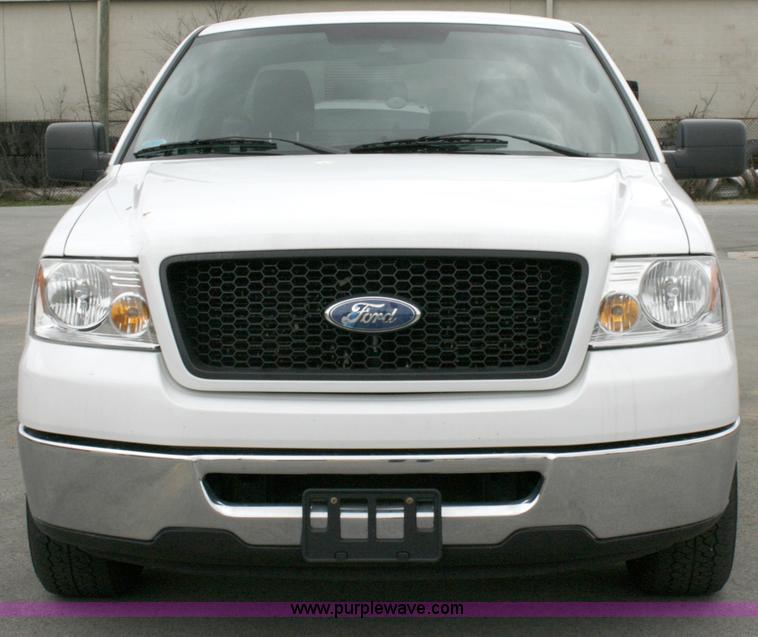 image for item 6070 2006 Ford F150 XLT pickup truck