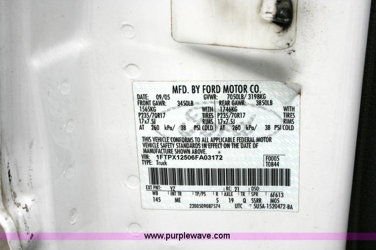 image for item 6070 2006 Ford F150 XLT pickup truck