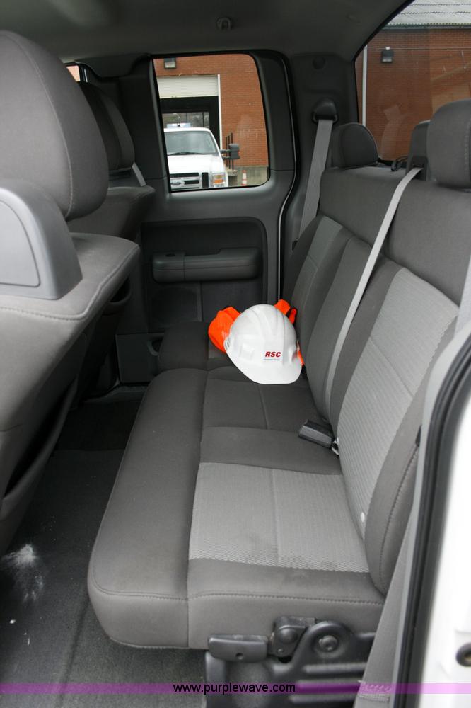 image for item 6070 2006 Ford F150 XLT pickup truck