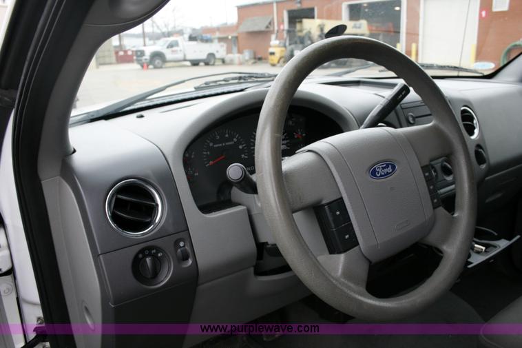 image for item 6070 2006 Ford F150 XLT pickup truck