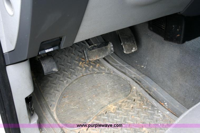 image for item 6070 2006 Ford F150 XLT pickup truck