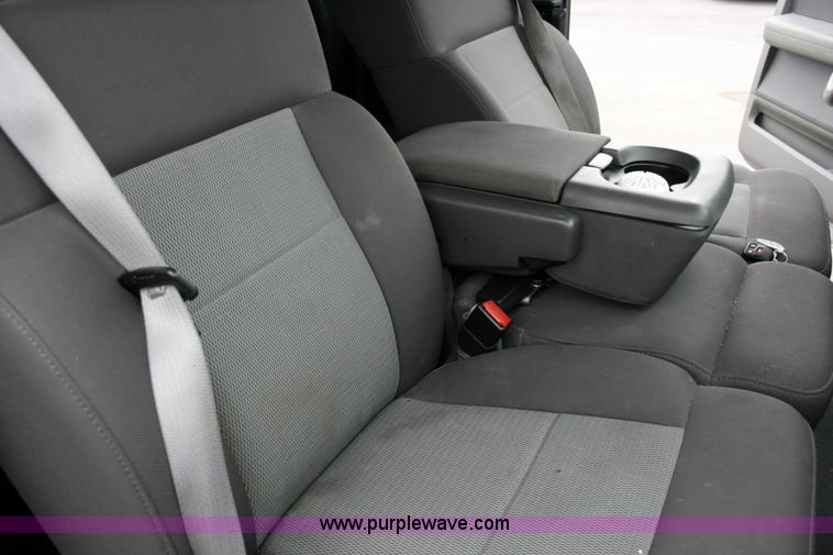 image for item 6070 2006 Ford F150 XLT pickup truck