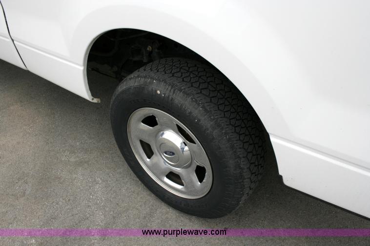 image for item 6070 2006 Ford F150 XLT pickup truck