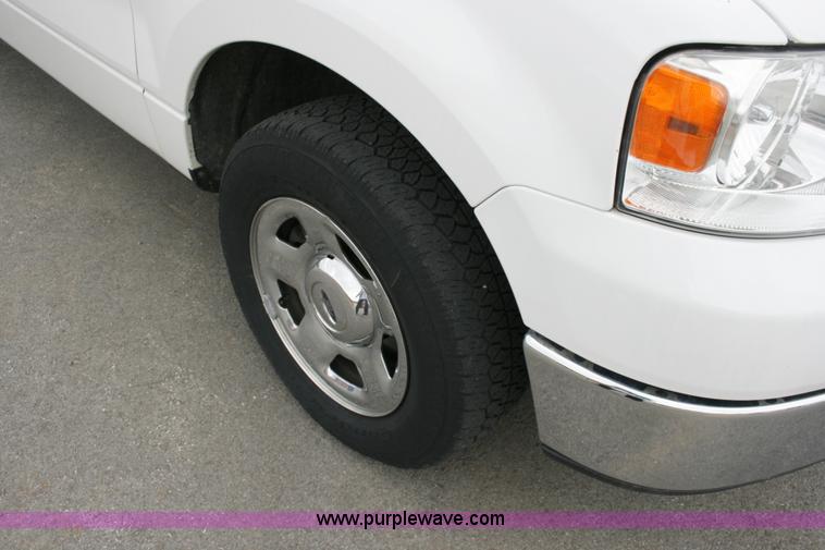 image for item 6070 2006 Ford F150 XLT pickup truck