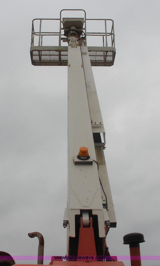 image for item A1864 2000 Snorkel TB60 boom lift