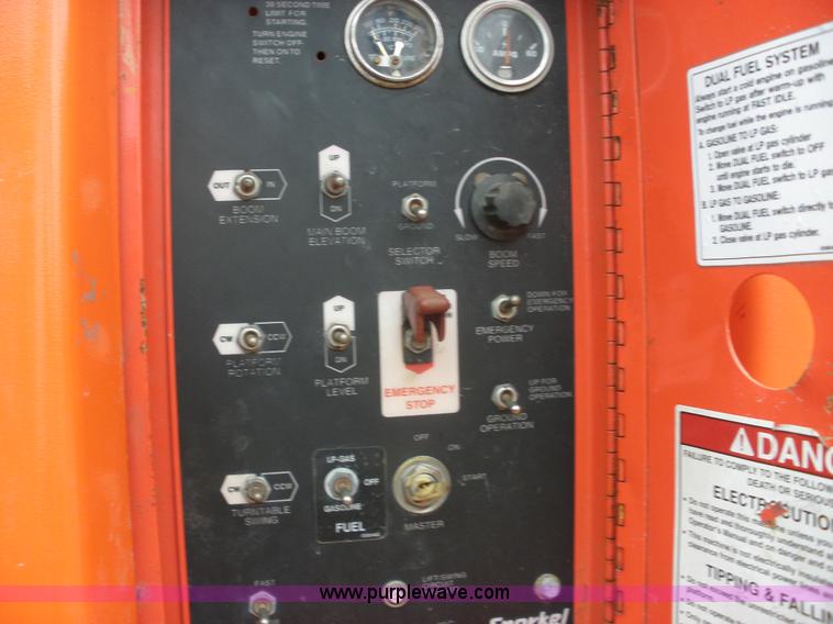 image for item A1864 2000 Snorkel TB60 boom lift