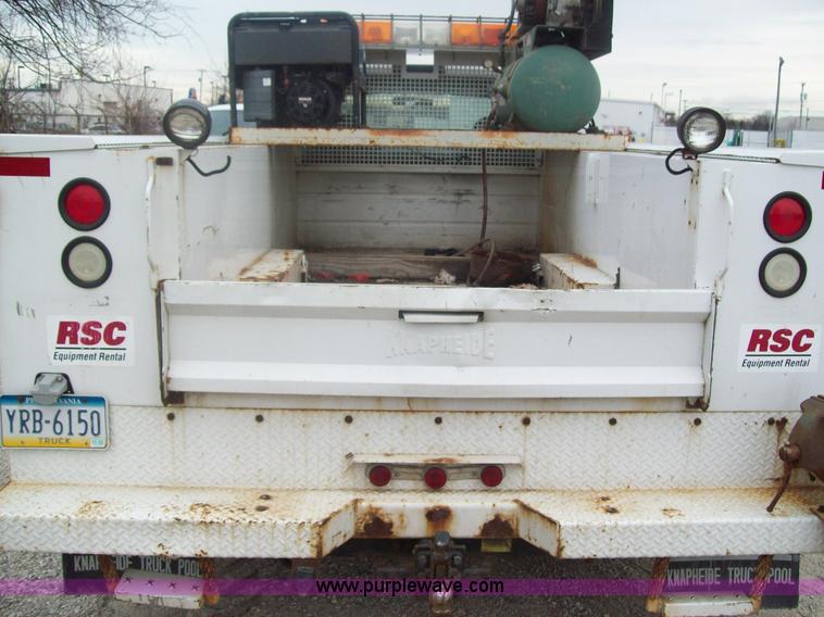 image for item A1865 2004 Ford F350 Super Duty service truck