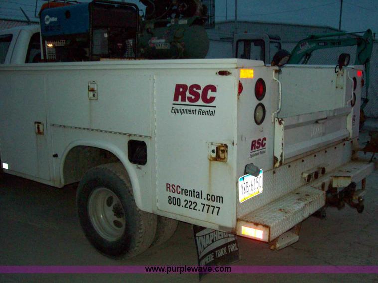 image for item A1865 2004 Ford F350 Super Duty service truck