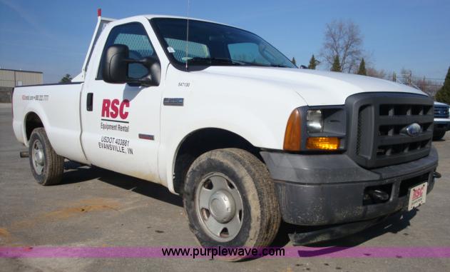 image for item A1867 2005 Ford F250 XLT Super Duty pickup truck