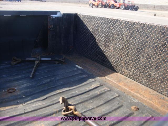 image for item A1867 2005 Ford F250 XLT Super Duty pickup truck