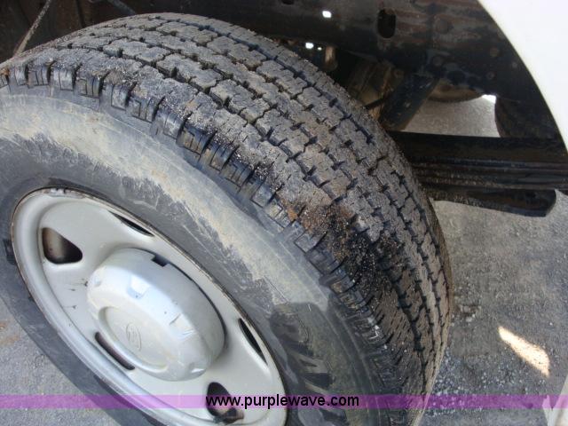 image for item A1867 2005 Ford F250 XLT Super Duty pickup truck