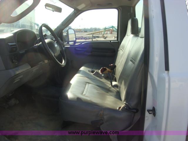 image for item A1867 2005 Ford F250 XLT Super Duty pickup truck