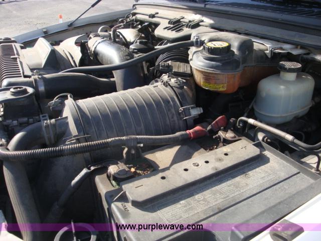 image for item A1867 2005 Ford F250 XLT Super Duty pickup truck