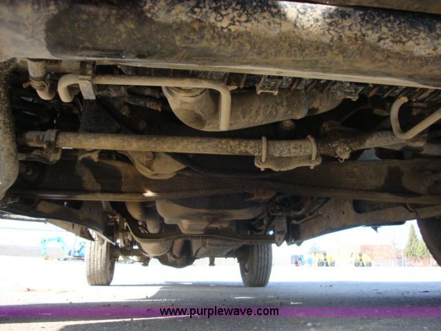 image for item A1867 2005 Ford F250 XLT Super Duty pickup truck