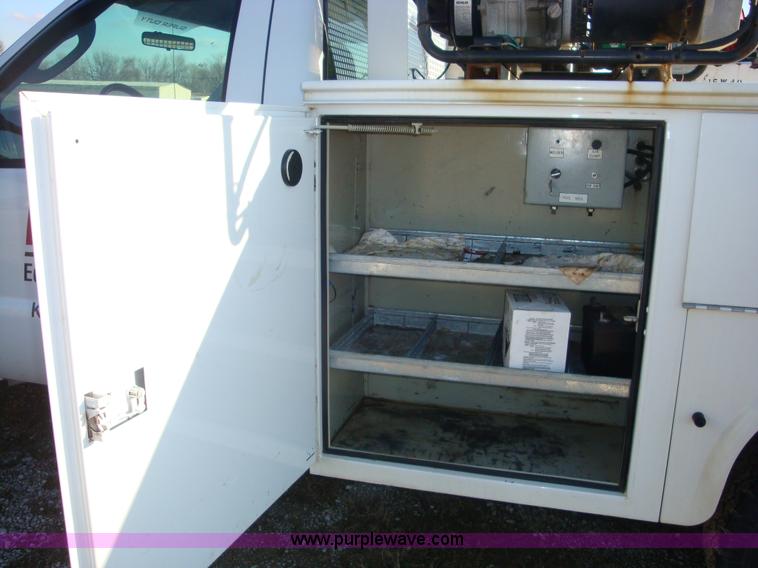 image for item A1868 2006 Knapheide utility bed